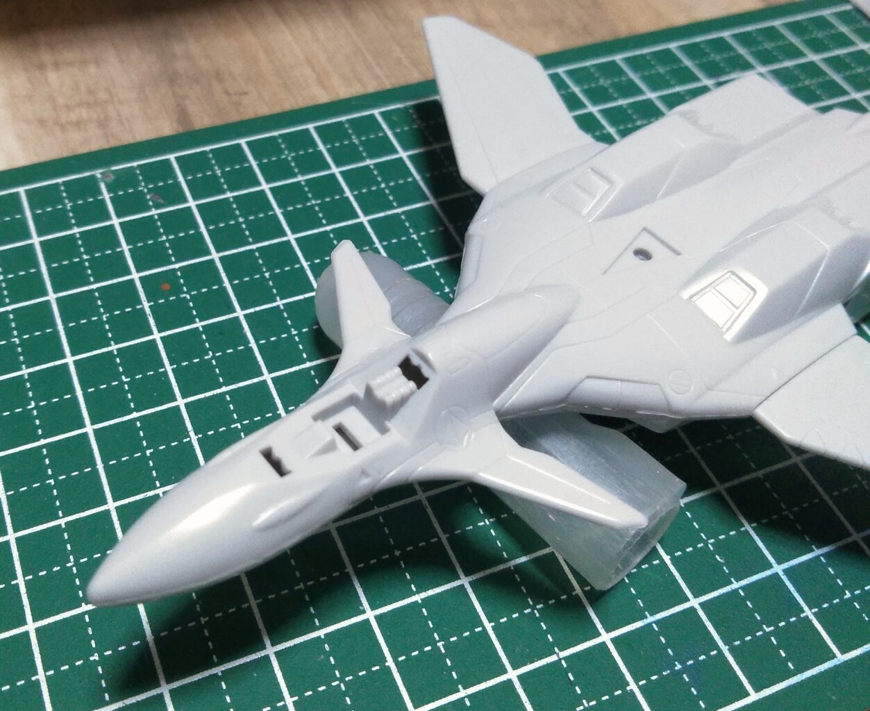 バンダイ 1/144 VF-11C : 緑内障だけどガンプラ作っていいですか？