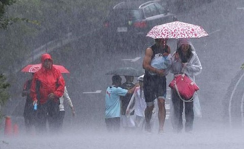 250802_雨降ればたぎつ山川岩に触れ