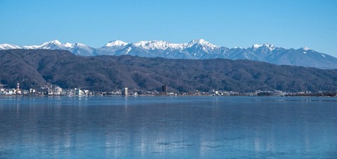 251107_湖つ風あたる障子のすきま貼り