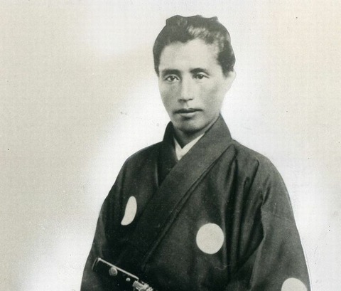 260119_夜の雪わらじもぬがで子を思ふ