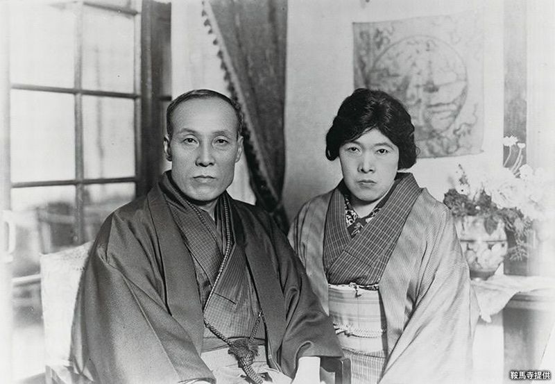 2792 柔肌の熱き血潮に触れもみで ・・・他一首 : 万葉歳時記 一