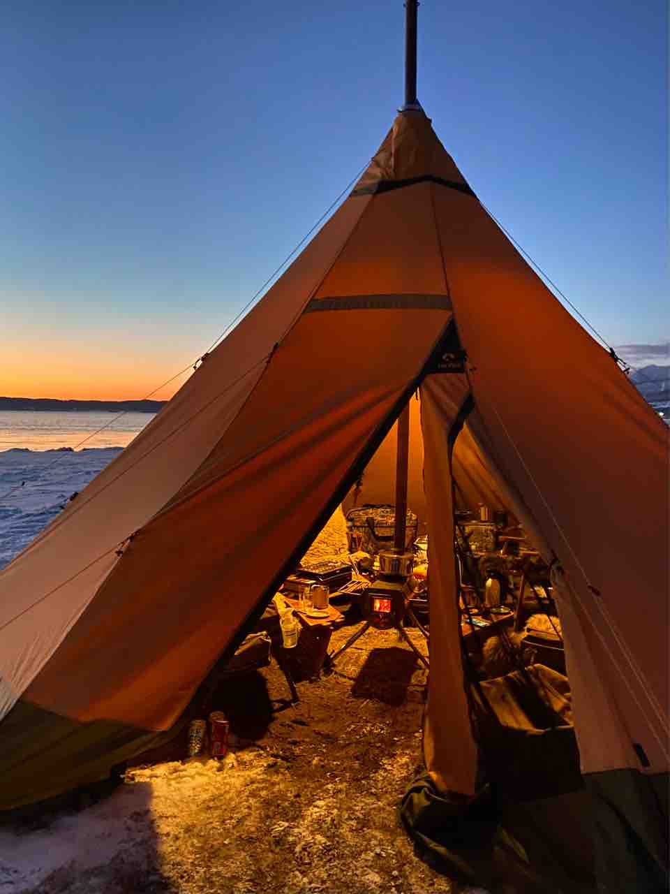 薪ストインストールのテンティピ幕内レイアウトを紹介（デュオキャンプ