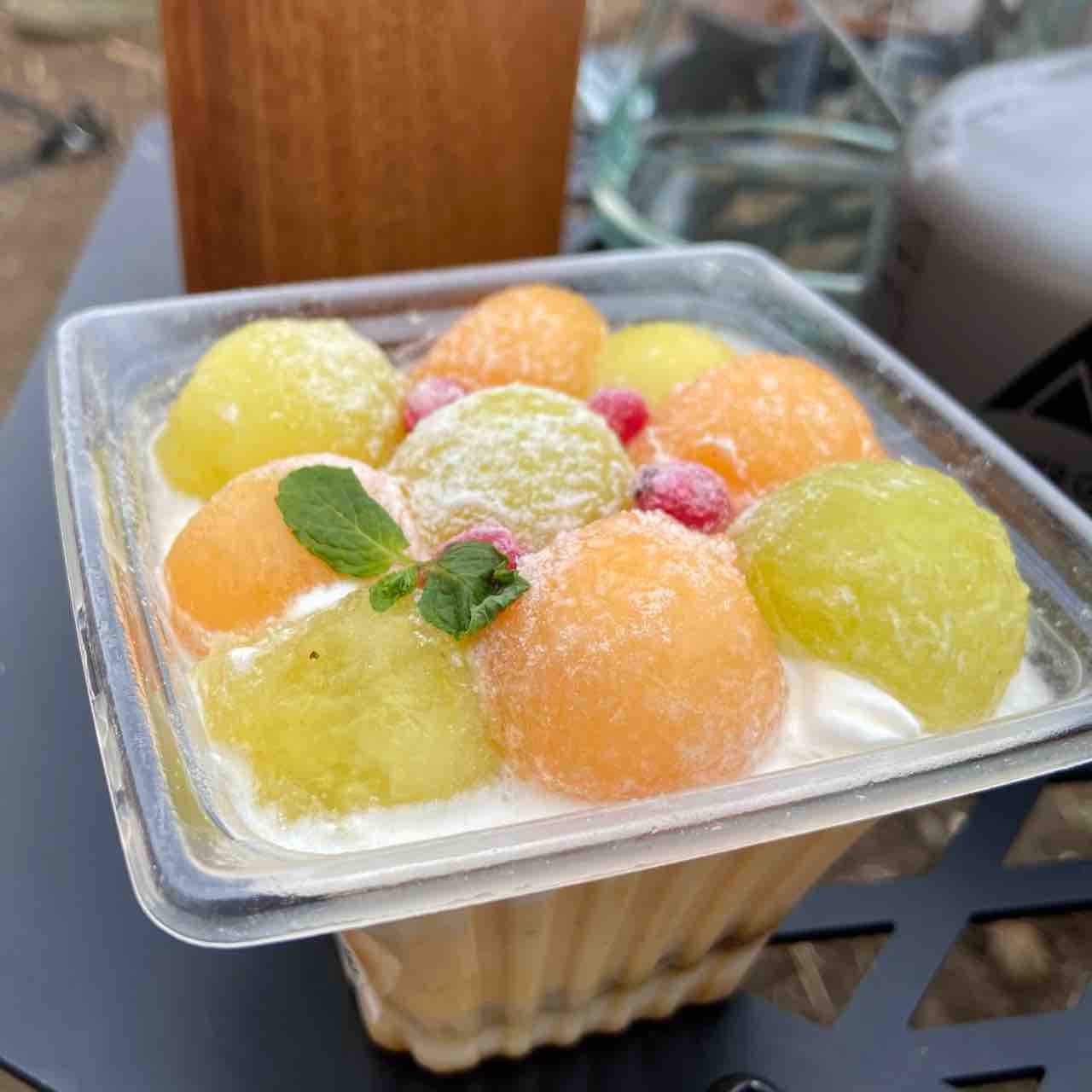 八百屋のフルーツサンド＆果物パフェ「望月商店」@西富士宮 : サイが
