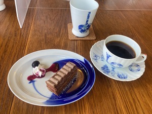 C8489D2D-E01A-4361-A6D5-21A4B5A0BDFE