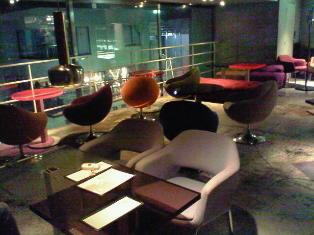 ドッグカフェ Table Modern Service 自由が丘 リーズ姫のバラ色の日々 ドッグカフェ Table Modern Service 自由が丘 リーズ姫のバラ色の日々