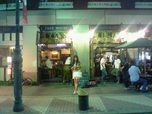 ドッグカフェ The Mermaid 赤坂見附 リーズ姫のバラ色の日々