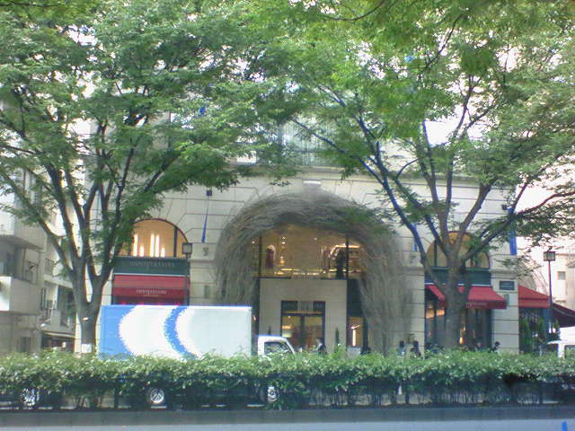 ドッグカフェ Anniversaire Cafe 表参道 リーズ姫のバラ色の日々 ドッグカフェ Anniversaire Cafe 表参道 リーズ姫のバラ色の日々