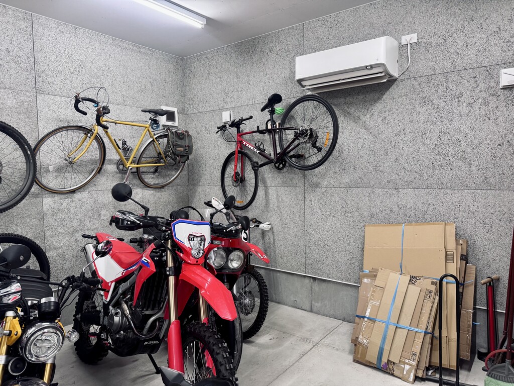 20インチ ガレージインテリア 実働 展示品 改造品 カスタム自転車 カラータイヤ 20インチ 20 x 1.75 自転車 パーツ 部品 タイヤ オレンジ