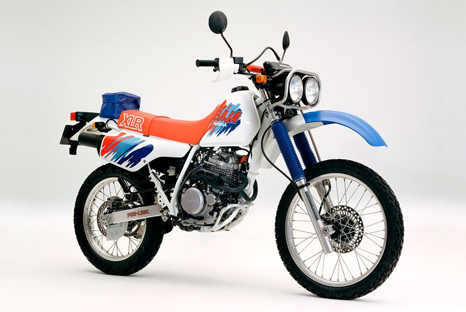 マリンゴールドさん専用XLR250 BAJA  ライト　MD22 バハ」の名を冠した本格ランドスポーツバイク「ホンダ XLR BAJA