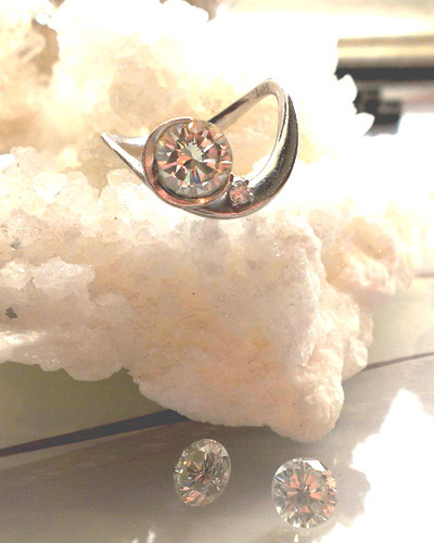 新月のダイヤモンドリング2