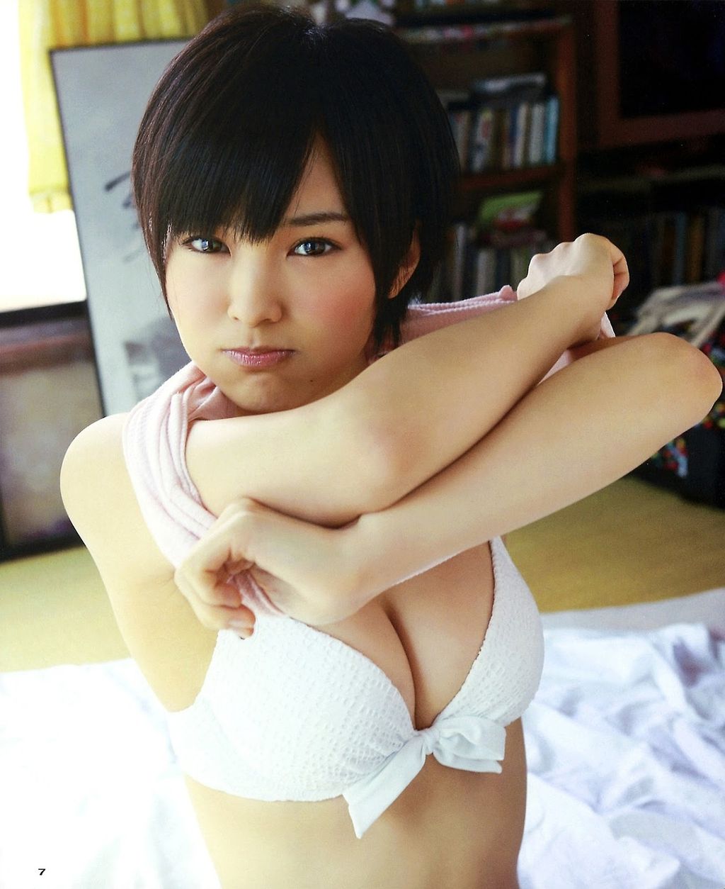 放送事故 Nmb48山本彩 番組中に草彅剛に胸を触られる放送事故 ネットで物議 トレ速