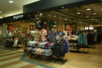 ライトオンでジーンズ選び イオンモール成田店 ライトオンで服えらび ライトオンのジーンズ