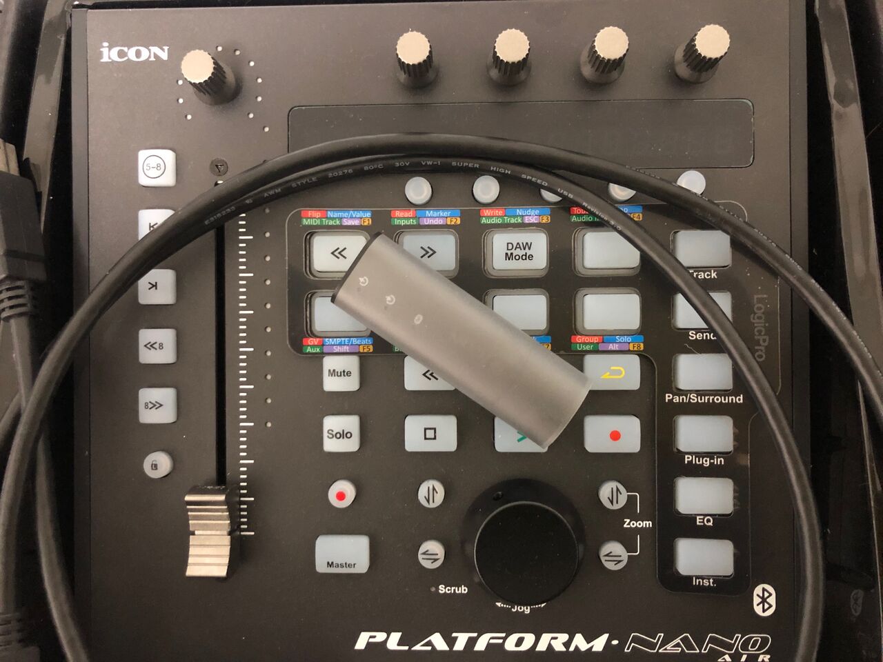 人気ショップ iCON Platform Nano Air MIDIコントロールサーフェス