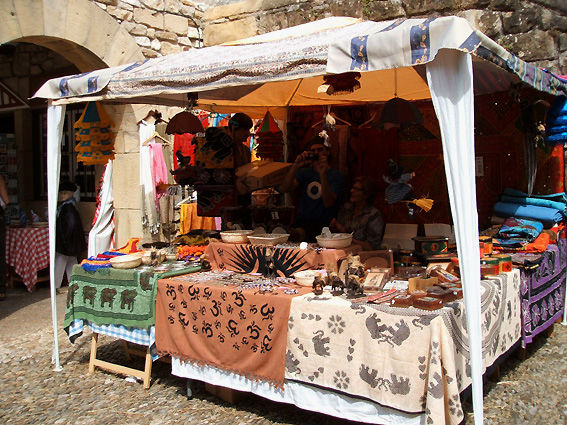 チキ便り バスク地方のとある街より オンダリビアの中世祭り2 Mercado Medieval De Hondarribia 2 チキ便り バスク地方のとある街より オンダリビアの中世祭り2 Mercado Medieval De Hondarribia 2