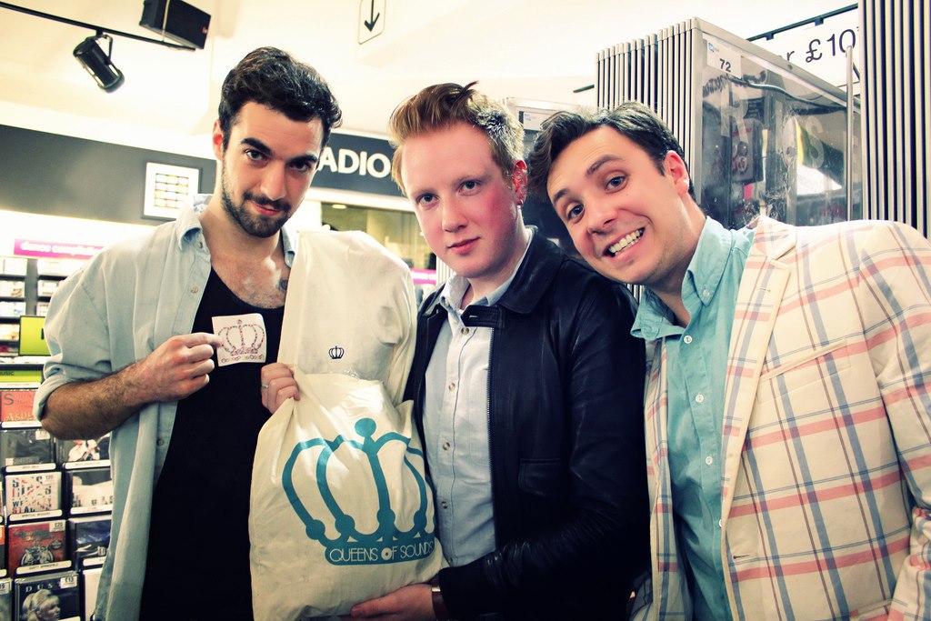 2作目のジンクスを破ったtwo Door Cinema Club のニューアルバムbeacon Music Is My Radar 音の棲み家