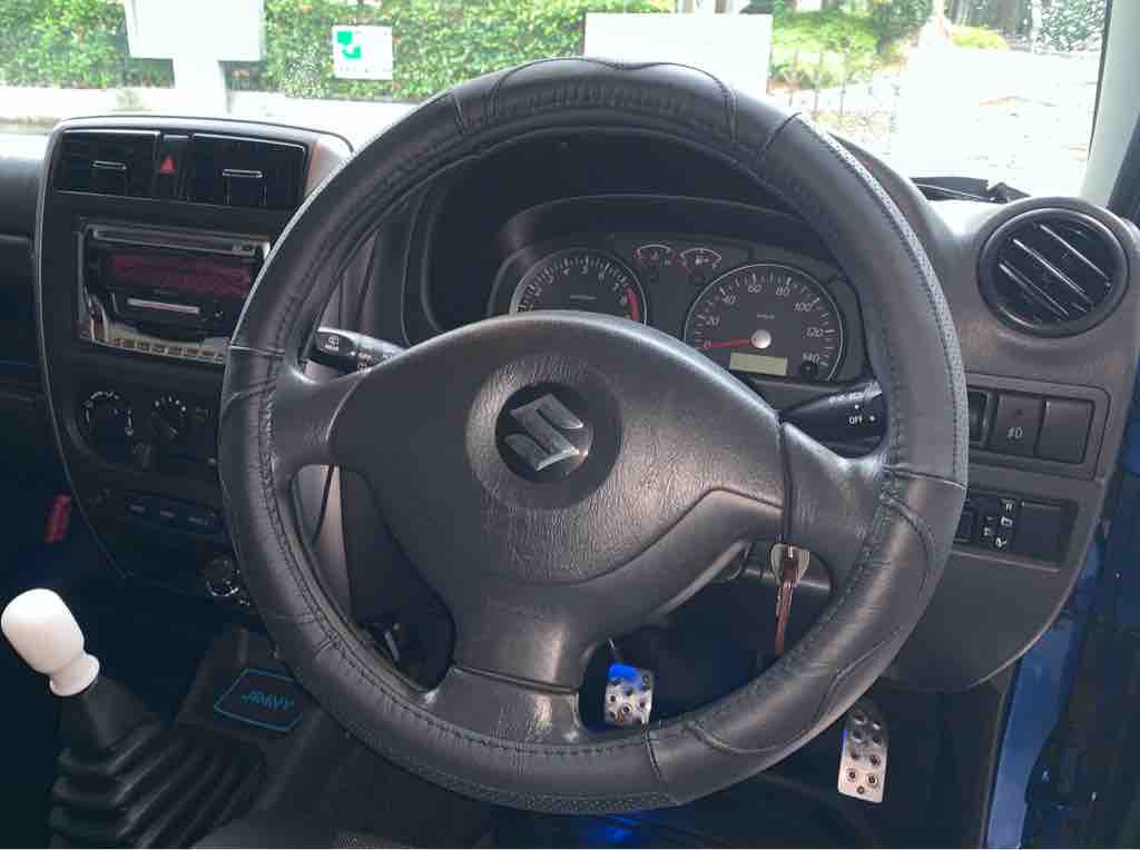 ジムニー（JB23）にハンドルカバー取付 : ミカク先生（三好美覚）の資料室