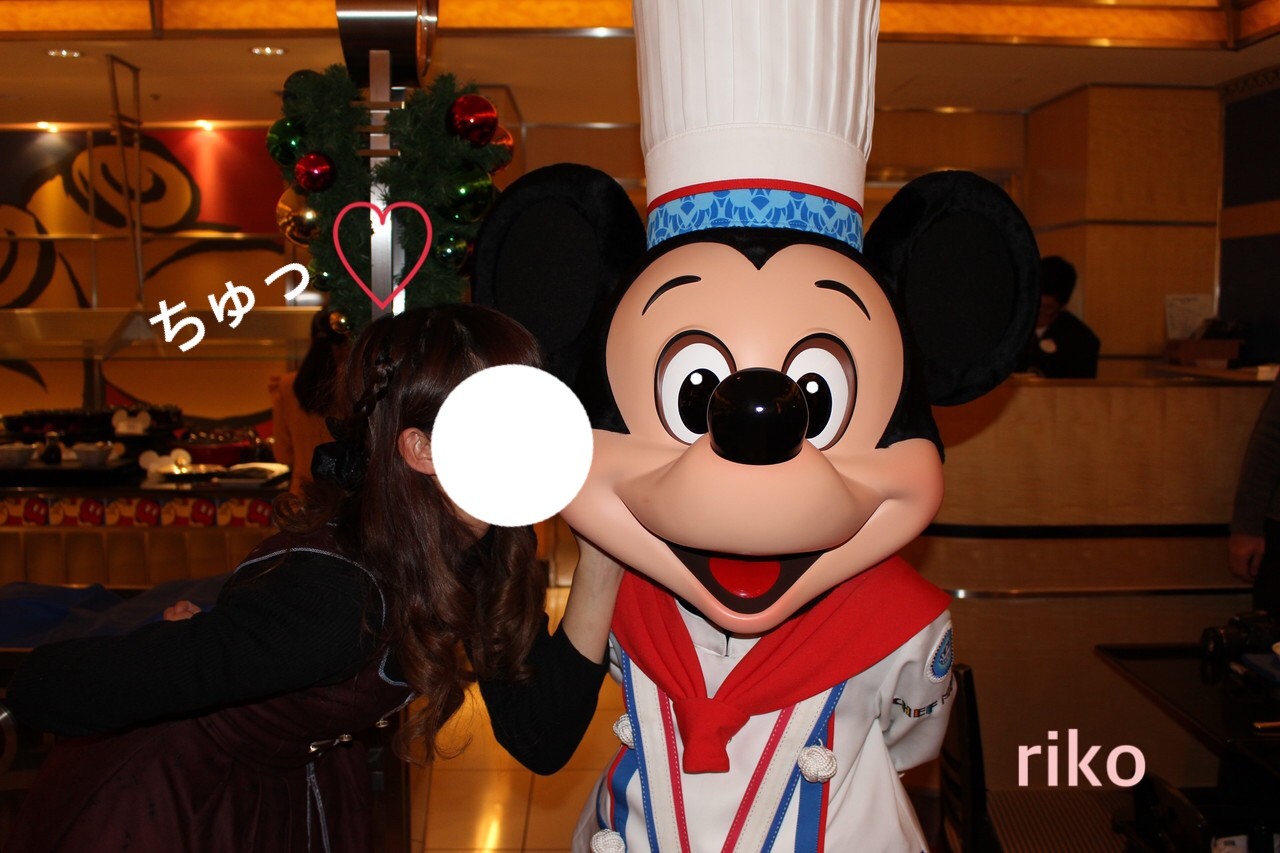 撮影枚数制限なし万歳 ミッキーの熱いキスと求められたキス ディズニー宝箱