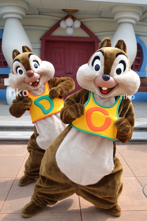 9DB678B7-4563-4471-99F9-1B37359D3A09