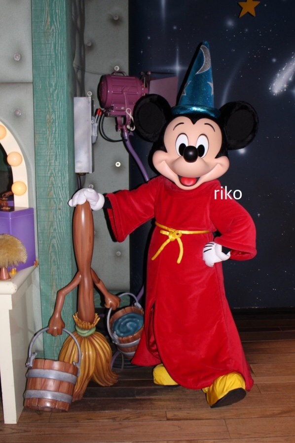 初見のホウキさん 魔法使いの弟子と大演奏会のワンピース ディズニー宝箱 初見のホウキさん 魔法使いの弟子と大演奏会のワンピース ディズニー宝箱