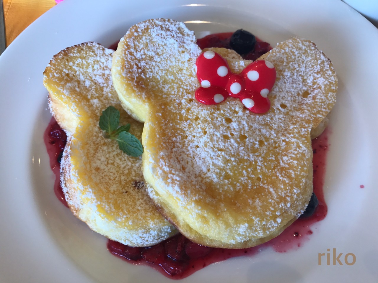 ｔｄｌで朝食 １０８０円のリーズナブルなフレンチトースト ディズニー宝箱