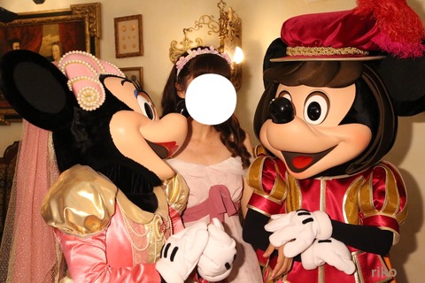 7DDD12C1-E1BF-4F86-BB32-39FEA25FEA36