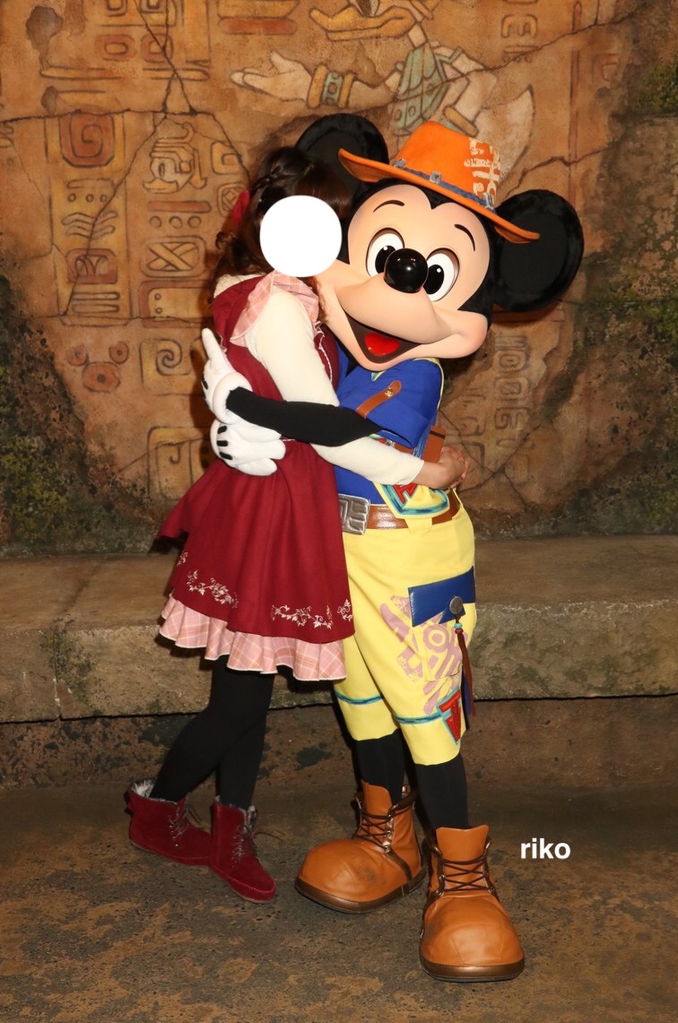 腰に手を回してキス ミッキーも応戦 もっと一緒に居たかった ディズニー宝箱 腰に手を回してキス ミッキーも応戦 もっと一緒に居たかった ディズニー宝箱