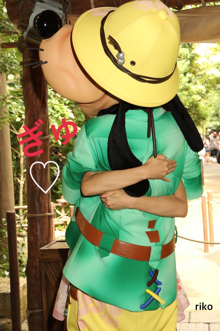 ハグにキスにグーフィーと幸せ 大好きな想いは口にしないとね ディズニー宝箱