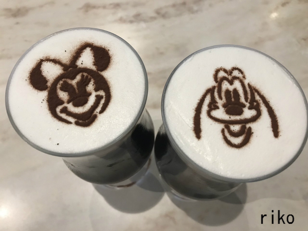 一杯480円 2400円で全部揃うのか謎 Tdlアイスカフェモカ ディズニー宝箱