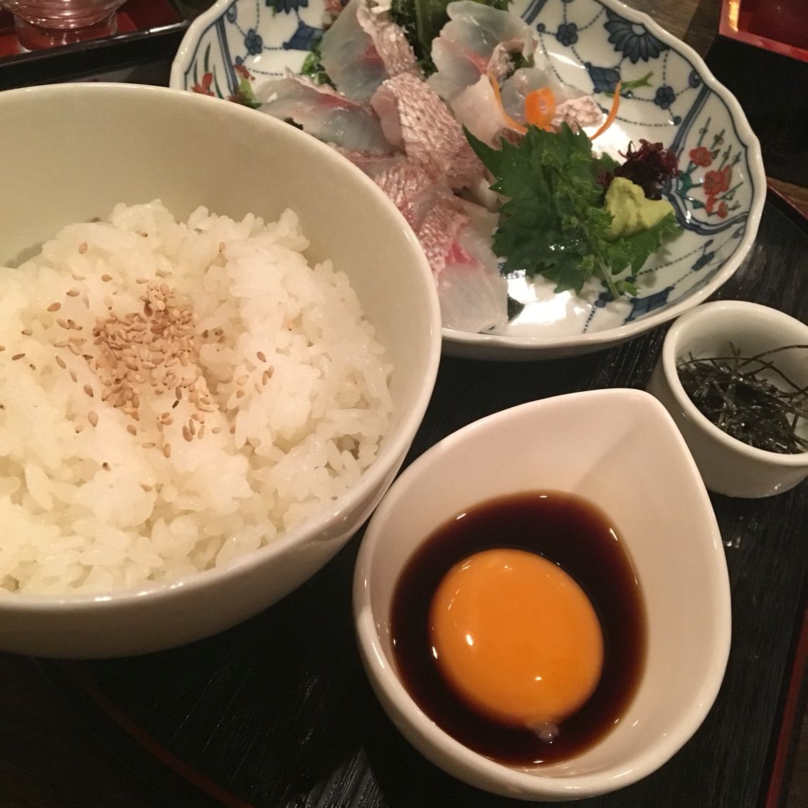 豊富な日本酒を取り揃える正統派居酒屋 新宿 十徳 週末の食どころ 豊富な日本酒を取り揃える正統派居酒屋 新宿 十徳 週末の食どころ