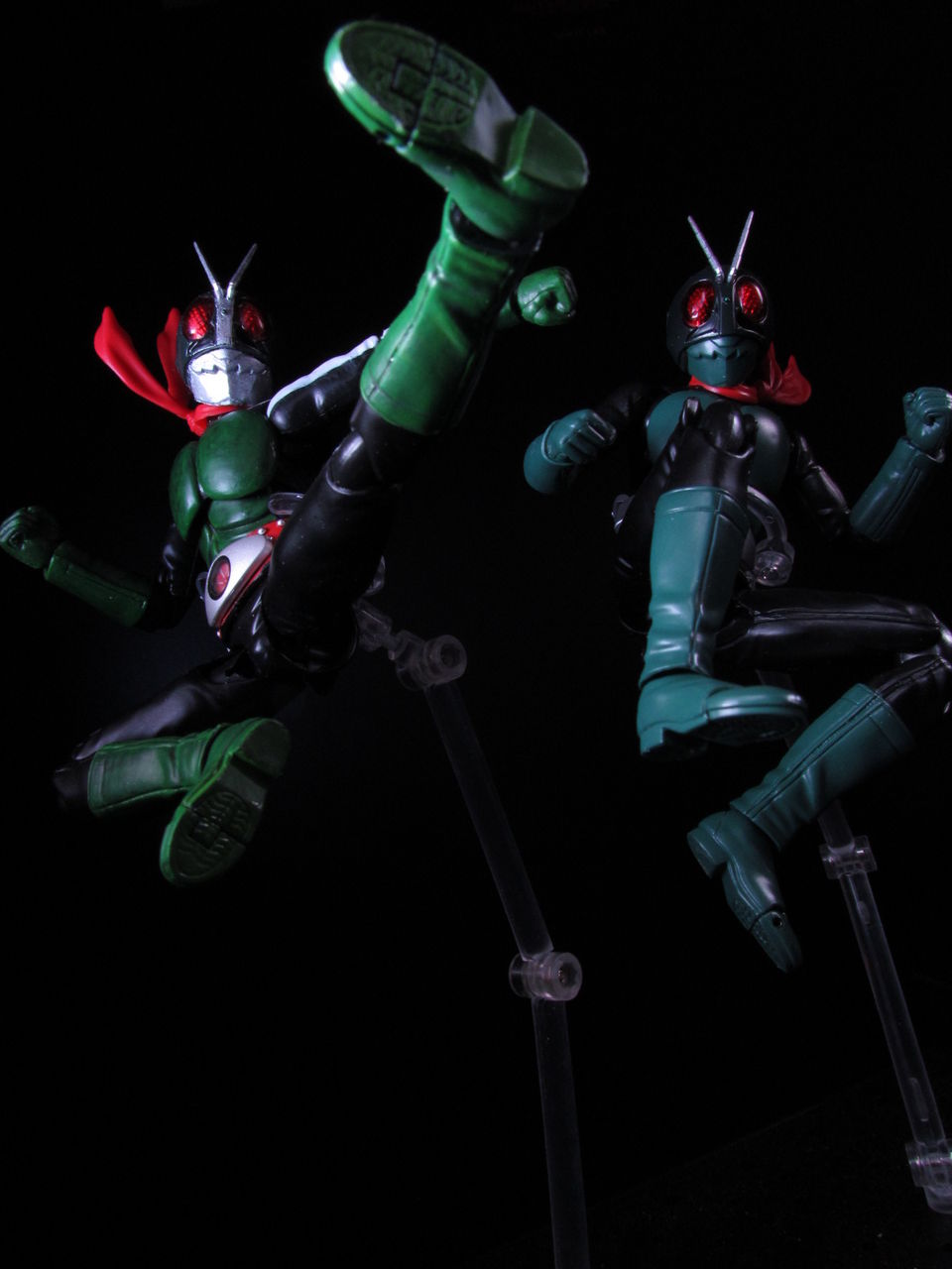 フィギュアーツ　仮面ライダー旧二号 Amazon.co.jp: バンダイ(BANDAI) S.H.フィギュアーツ 仮面
