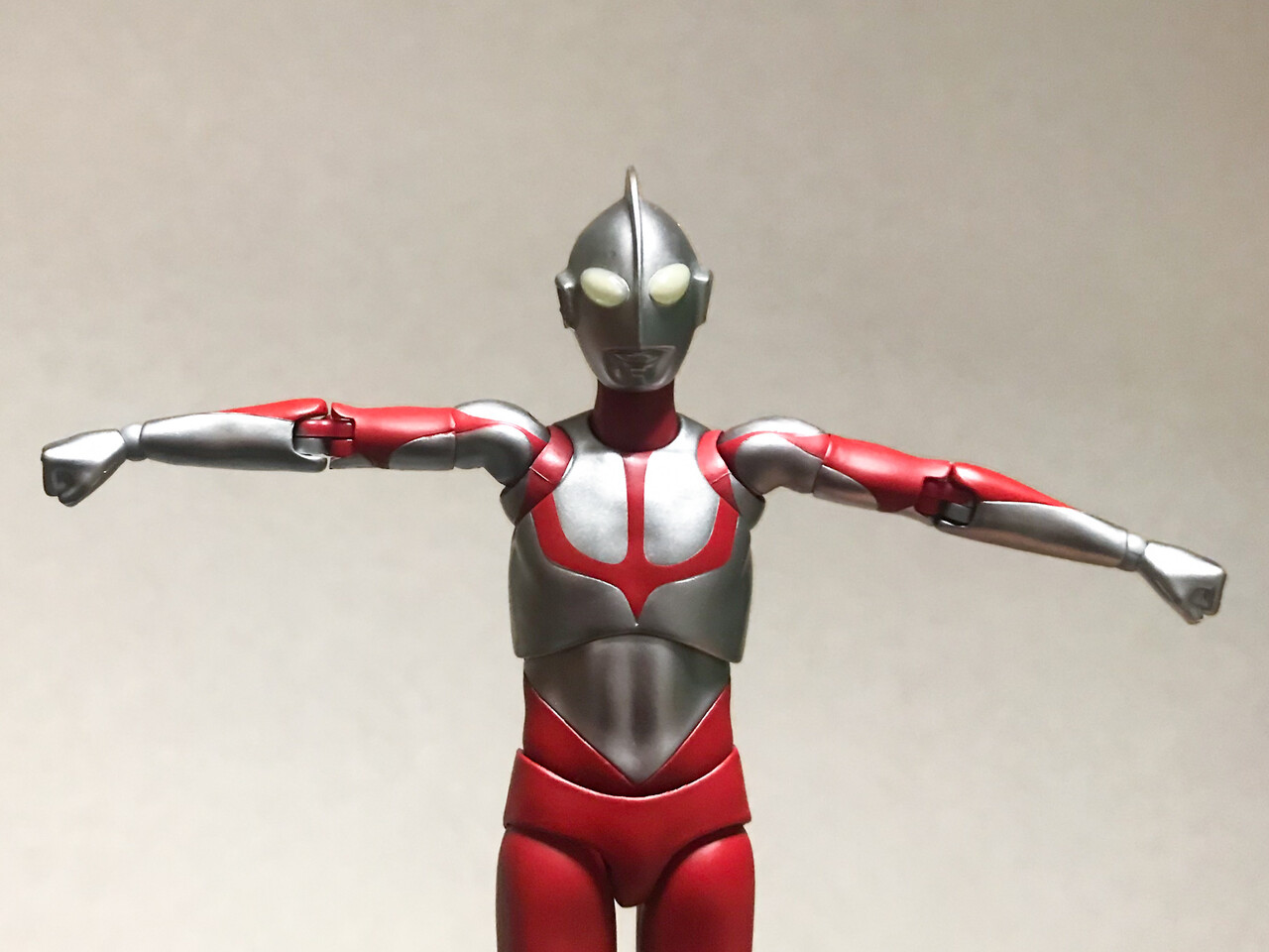 肩の微改修 MAFEX シン・ウルトラマン メディコムトイ : K.R.りくほは