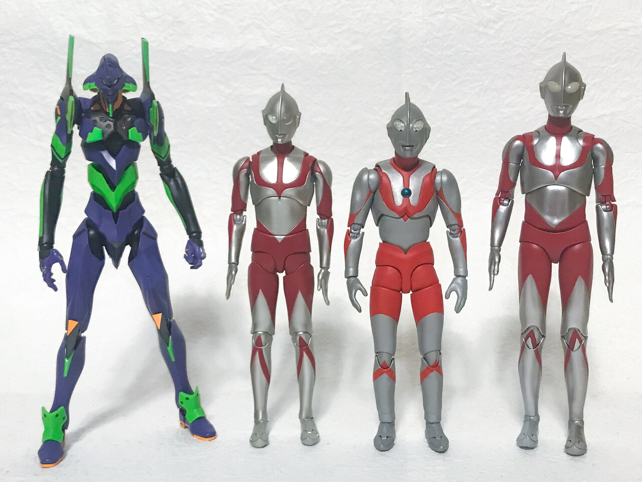 肩の微改修 MAFEX シン・ウルトラマン メディコムトイ : K.R.りくほは