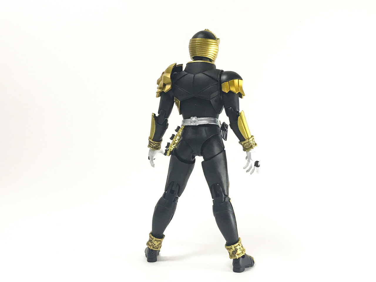 S.H.フィギュアーツ真骨彫製法 仮面ライダービースト&マントセット 