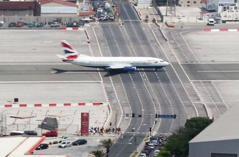 GIBRALTAR_INTERNATIONAL_AIRPORT_02