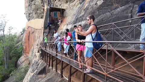 Sigiriya_Steps