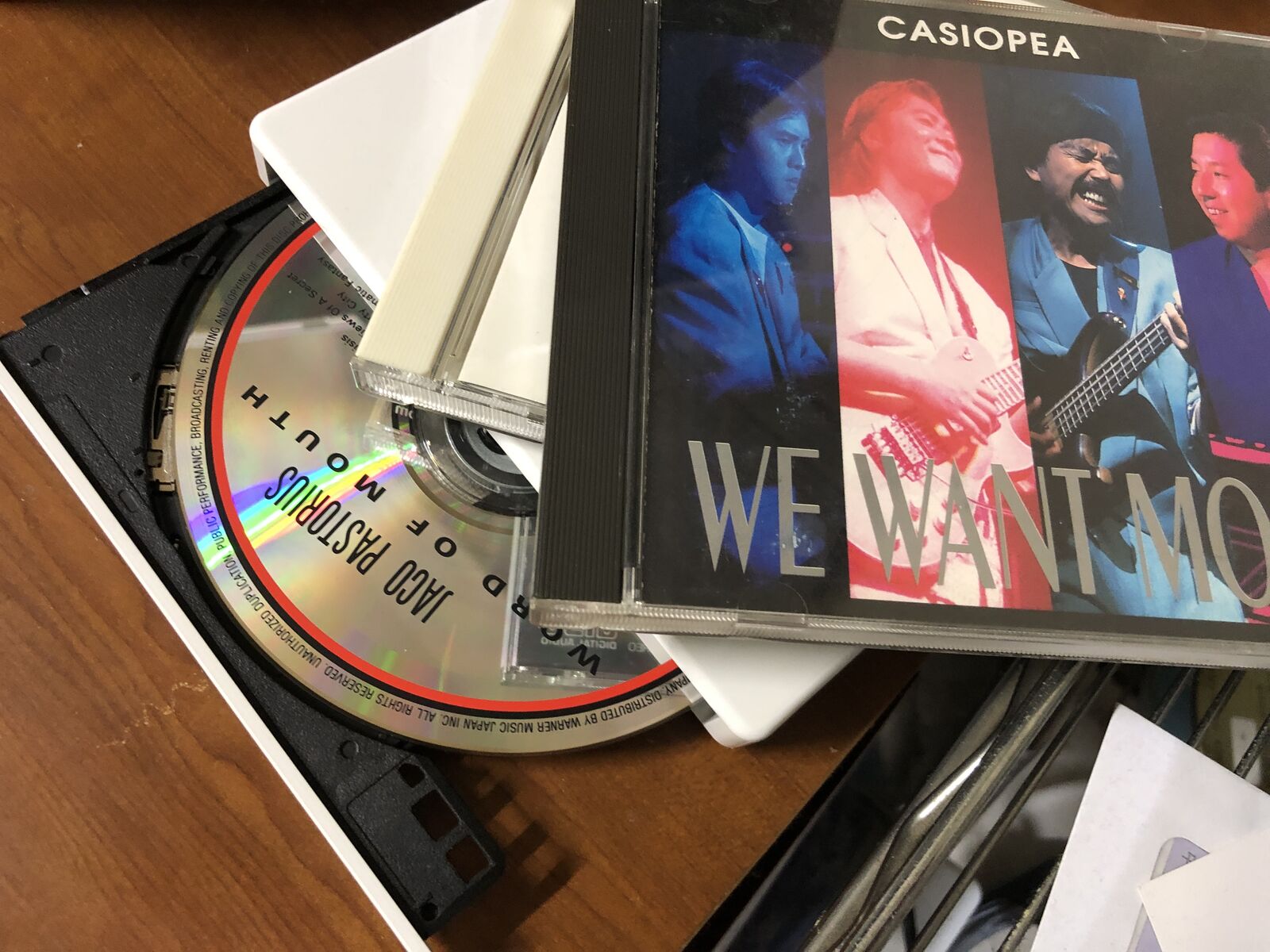 コンポ　FX66　DVD-Rに焼き付けたMP3も再生します。連続1000曲以上 コンポ FX66 DVD-Rに焼き付けたMP3も再生します。連続1000曲以上