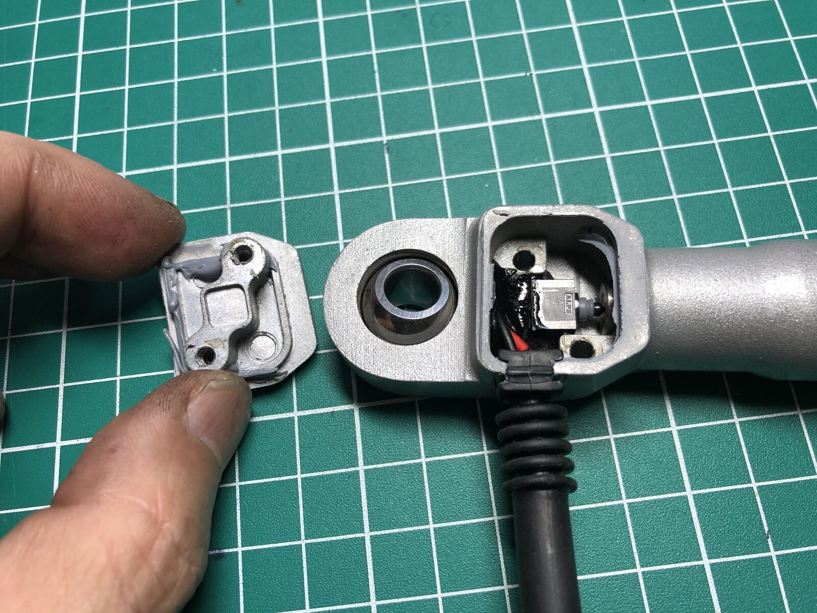 CBR650R用クイックシフタースイッチ(バッタモン？) : ここんところ++