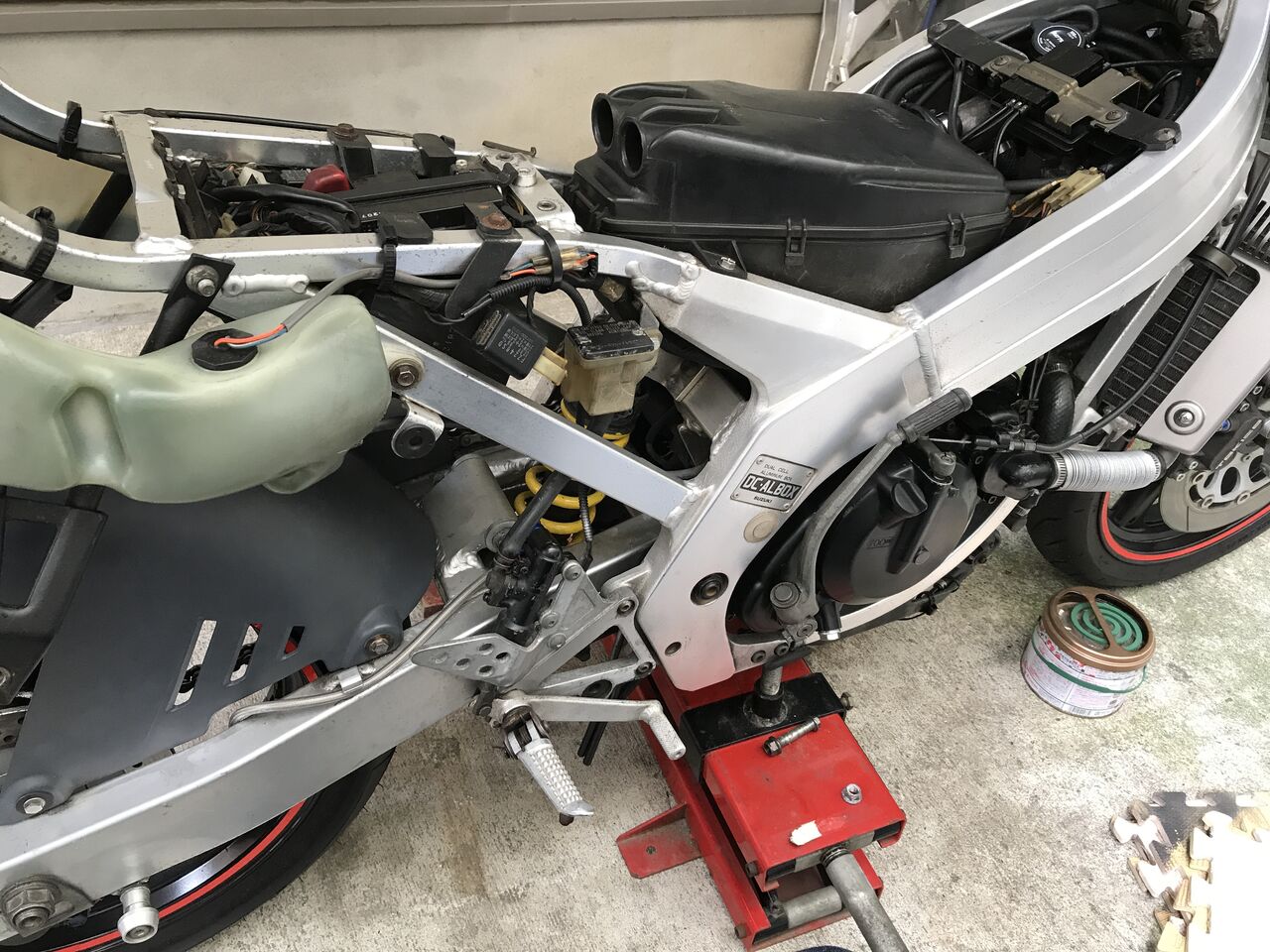 WOLF250:リアサスどうするか(4/4) ガンマのサス受けは良く割れる