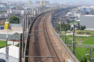 AX7I3859