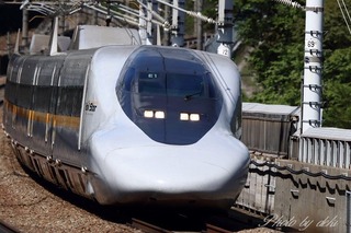 B32I2739