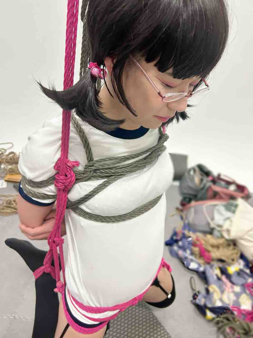 緊縛しばり吊り写真 