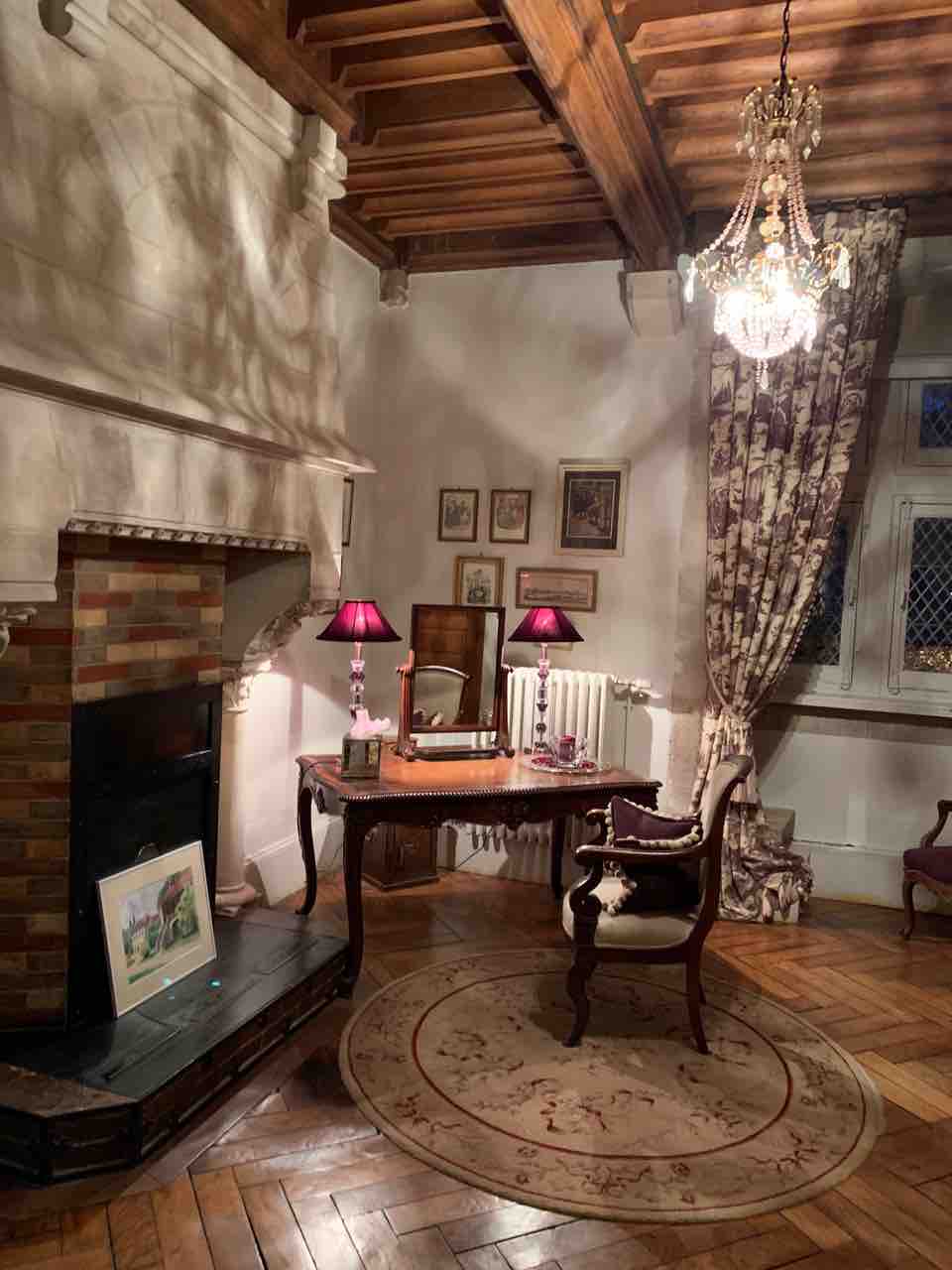 １２世紀の修道院にお泊まり 歴史をそのまま残したabbaye De La Bussiere ブルゴーニュ滞在記 世界の何処からこんにちは