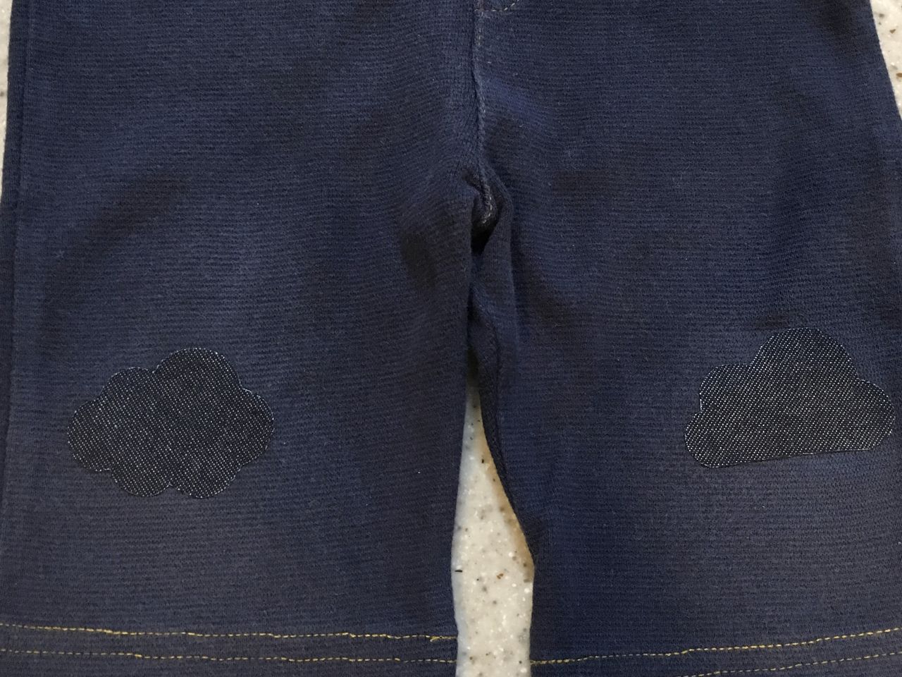 子供の穴あきズボンを簡単にかわいく補修 雲 星型 はんぽblog