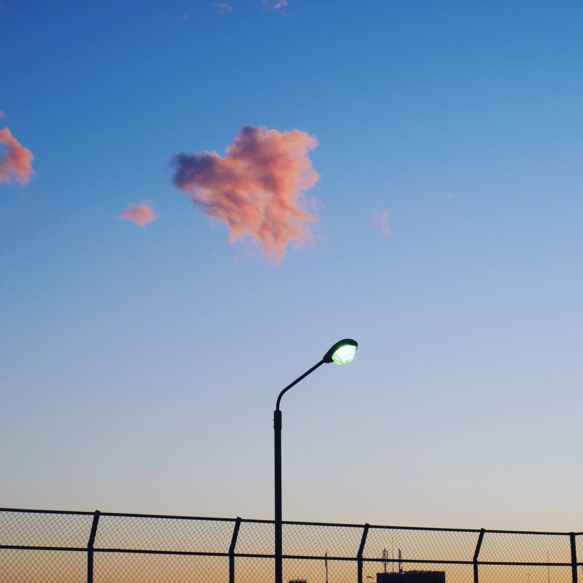 ピンク色ハート雲ヾ W ﾉ 空とか色いろ絵日記