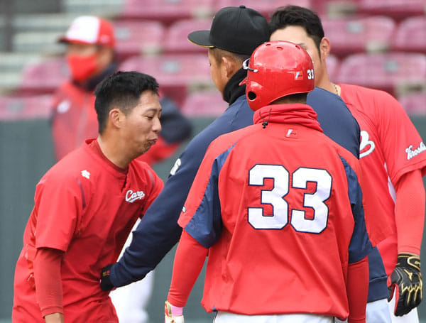 野球 日本ハム 中田翔 暴行の顛末 後輩たちの不満は爆発寸前だった Red 速報 野球 日本ハム 中田翔 暴行の顛末 後輩たちの不満は爆発寸前だった Red 速報