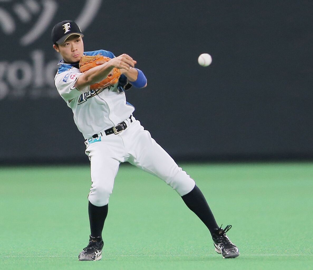 悲報 日本ハム中島卓也 40歳まで現役を続けたい Red 速報