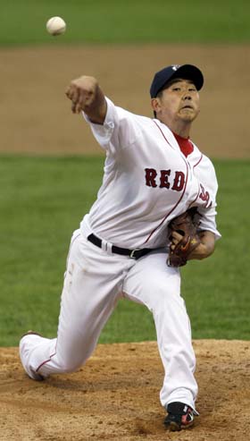 【悲報】松坂大輔(18勝)というメジャー日本人投手の『ラスボス』。大谷と今永が2人がかりでも勝てない模様のサムネイル