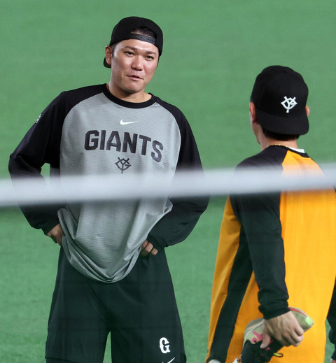 【悲報】巨人、坂本勇人(37)を緊急引退させて即監督に幽閉へｗｗｗｗｗｗもうめちゃくちゃで草ｗｗｗｗｗのサムネイル