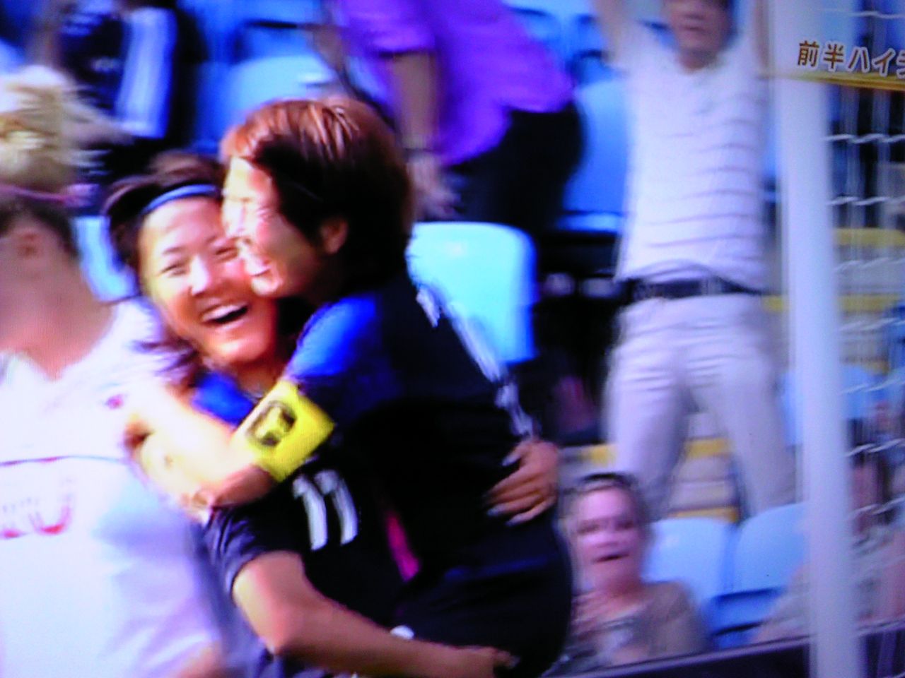 13年 宮間あや選手 福元美穂選手 今年も岡山湯郷ベルで契約更新です O 13 湯郷りんりんブログ