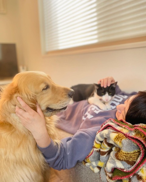 02B4B2DD-7718-427B-9655-5430889A1DAE